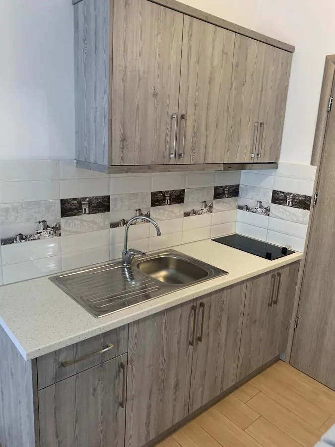 Blue Sea Apartments Qeparo