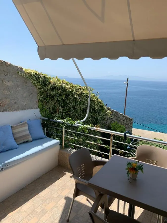 Blue Sea Apartments Qeparo