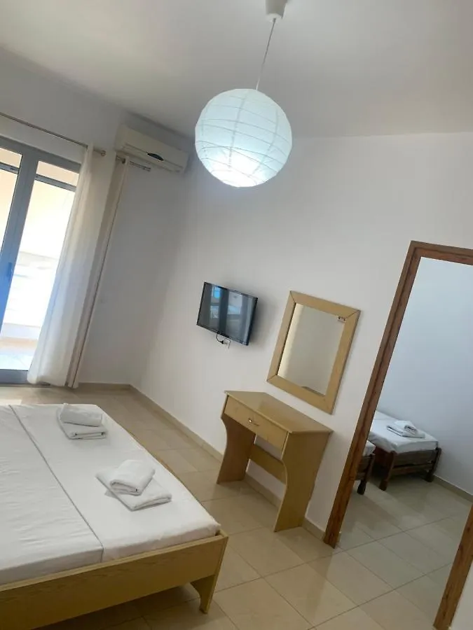 Blue Sea Apartments Qeparo